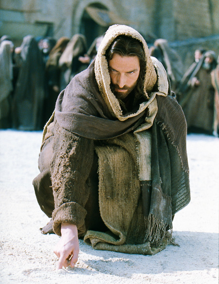 Jesús increpa el que este libre de pecado que tire la primera piedra